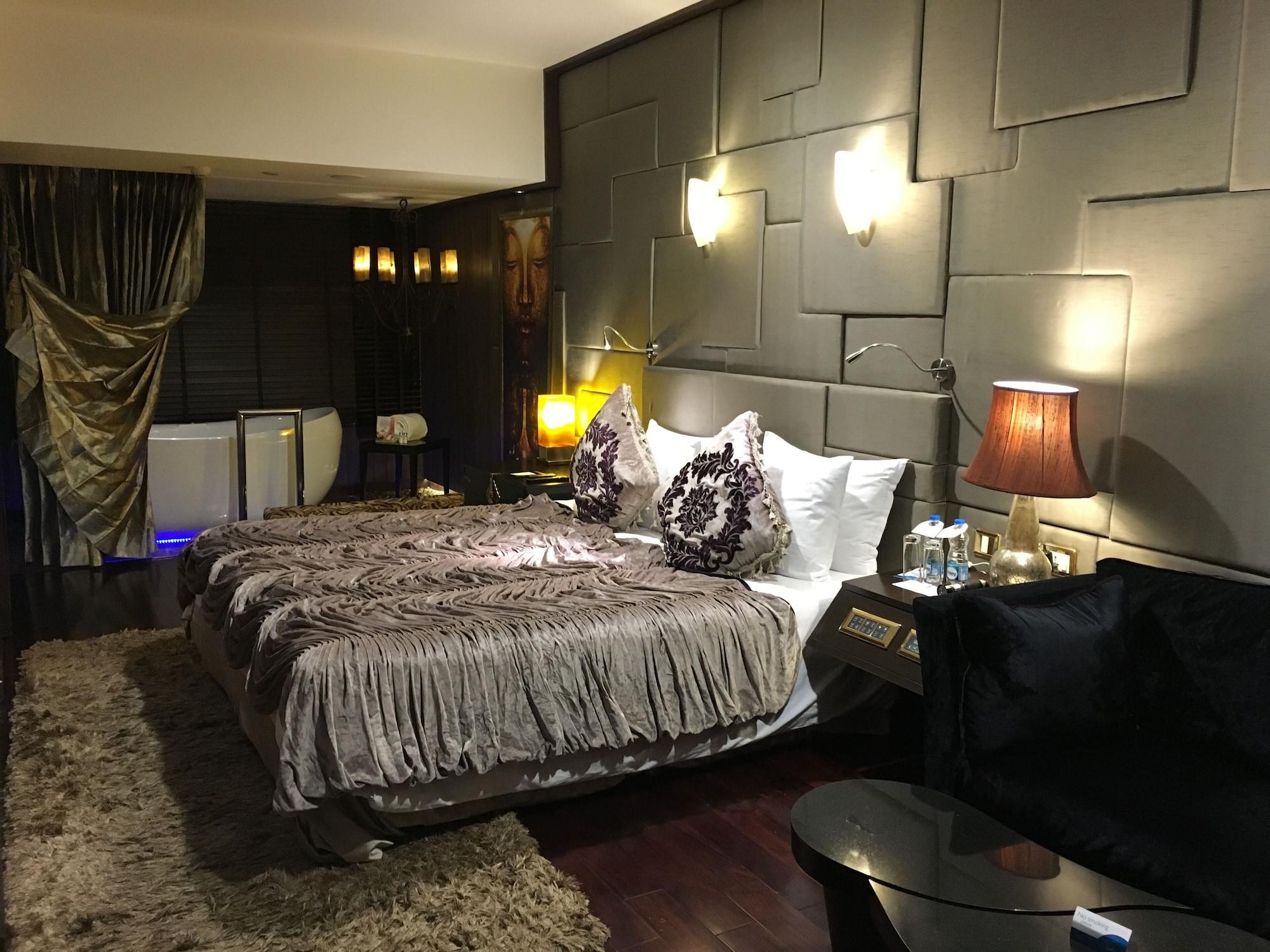 Radisson Blu Hotel Mbd Ludhiana Eksteriør billede